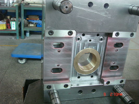 Ra0.8 CNC Machining Parts Stainless Steel DME 0.01mm Tolerance